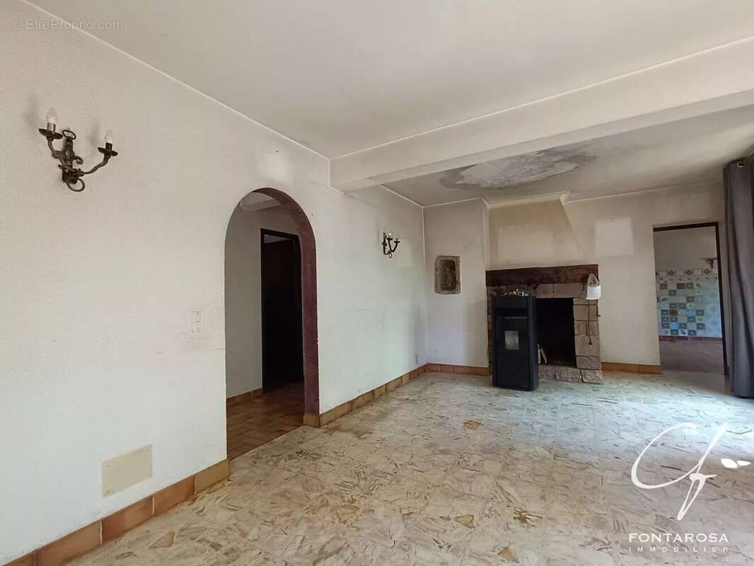 Appartement à SAINT-PAUL-EN-FORET