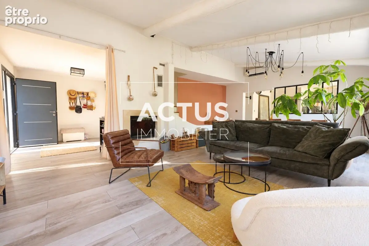 Maison 6 pièces 133 m² à vendre à Salon-De-Provence (13300) - photo 3