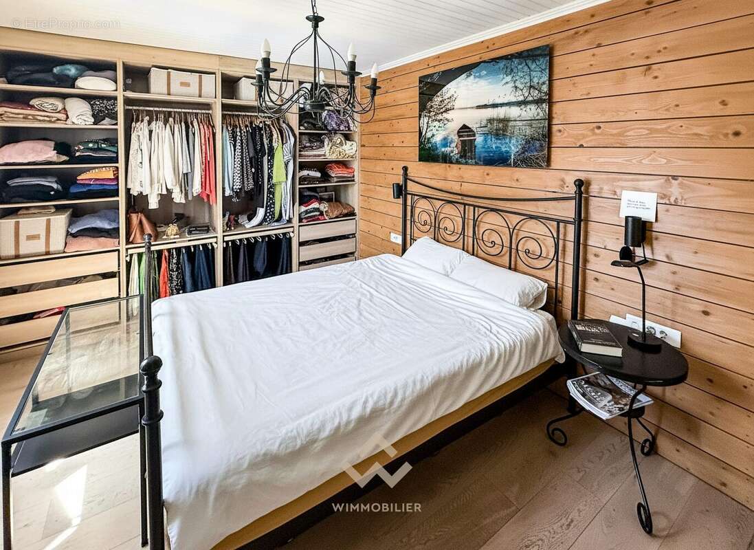 Chambre - Maison T5 - La Valette 83160