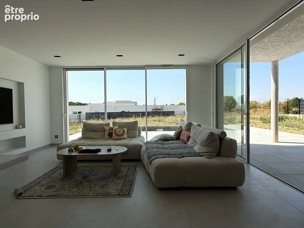 Marly   Maison contemporaine d'exception face au golf   Piscine, 190 m2 et prestations premium - photo 4
