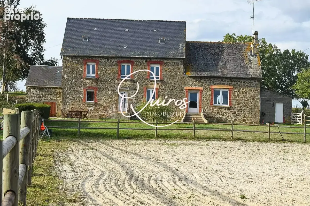 Photo Maison à Bagnoles-De-L'orne au prix de 215 650€
