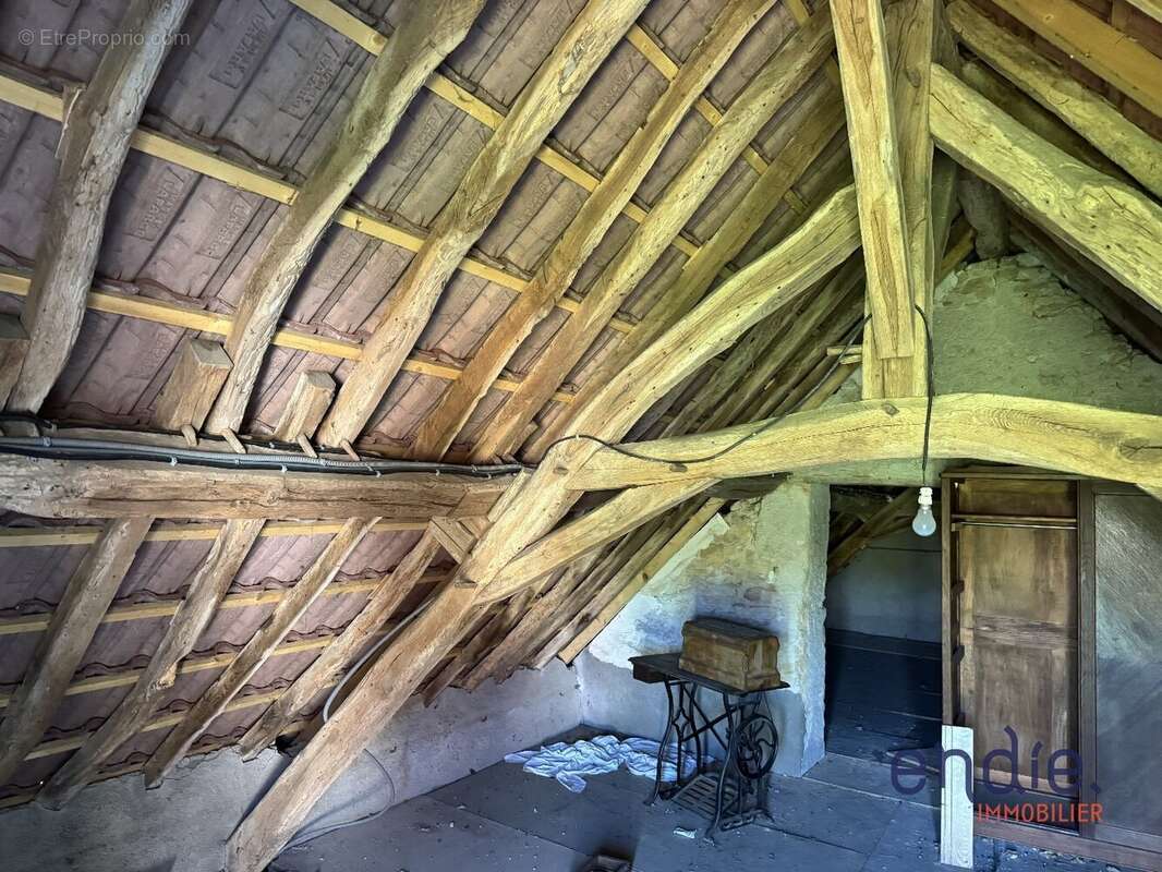Maison à LURCY-LEVIS