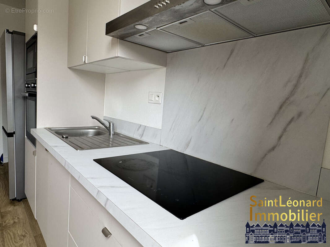 Appartement 82 m² à Fougeres  - photo 5