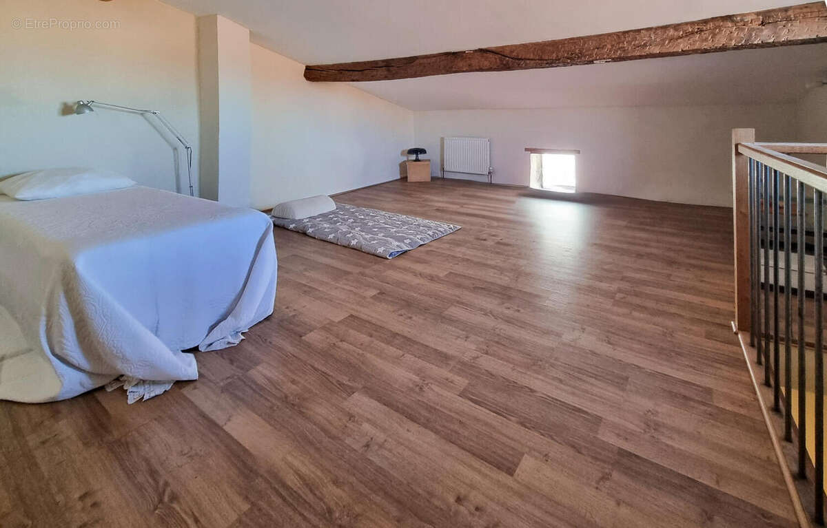 20251001113934 - Maison à ALAIGNE