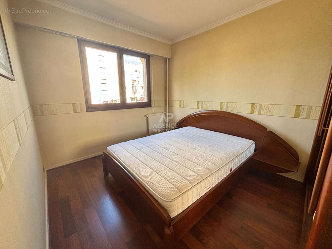 Appartement Cergy 3 pièce(s) 68.40 m² - photo 4