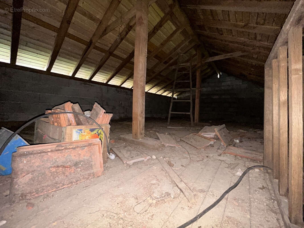 Maison à LAGRAULIERE