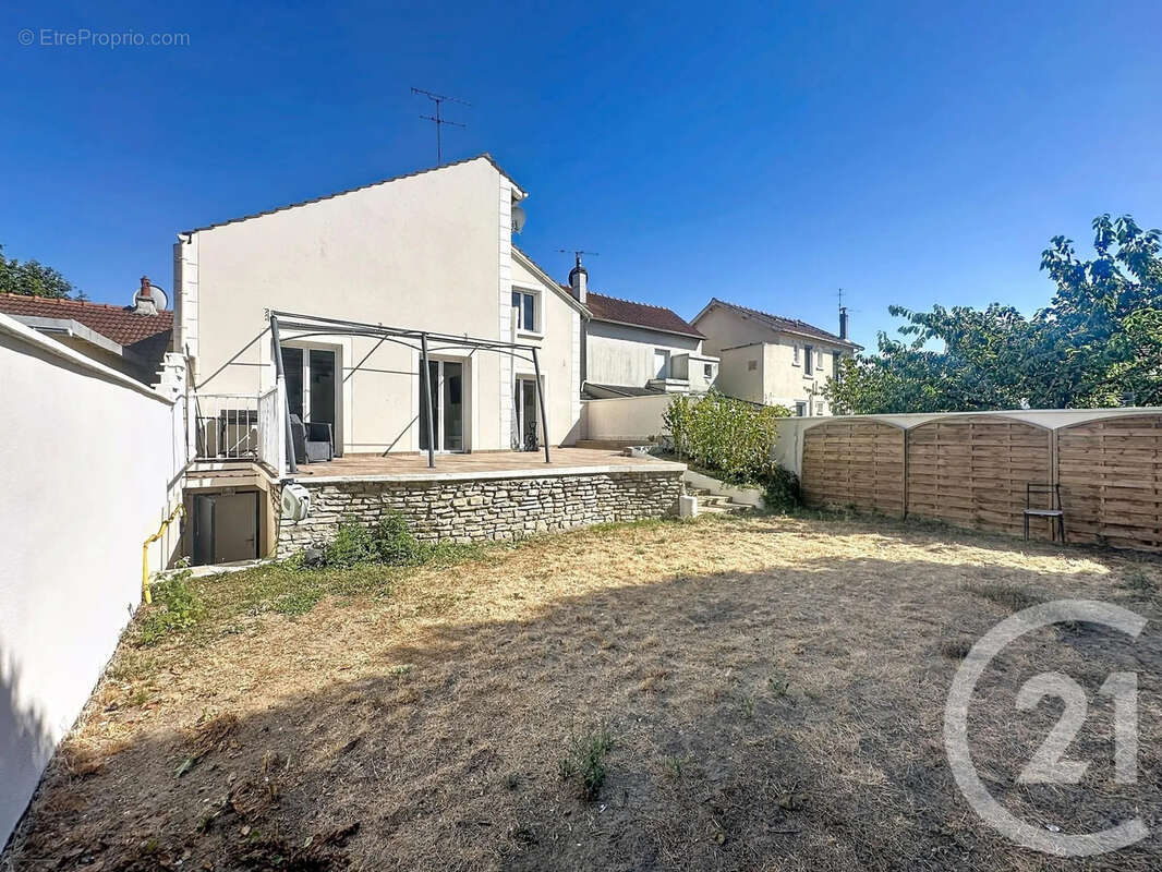 Maison 167 m² à Garges-Les-Gonesse  - photo 14