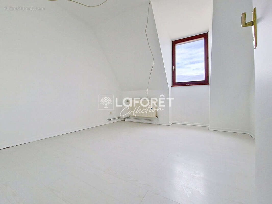 Duplex deux chambres proche gare et commerces - photo 5
