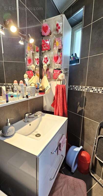 Salle de bains - Appartement à PARIS-14E