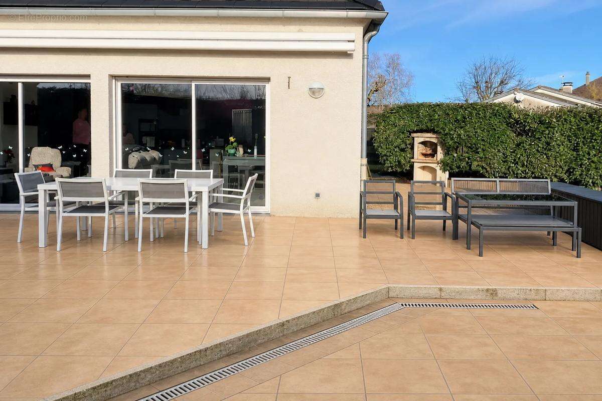 Maison à LE VERNET