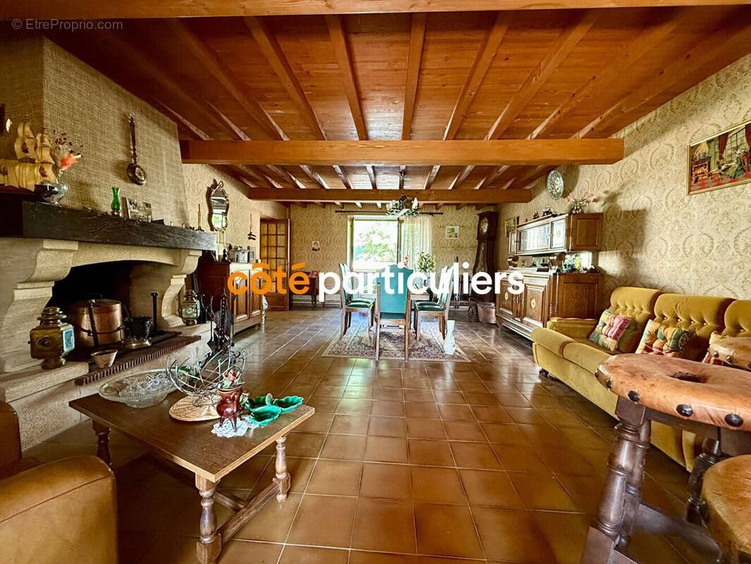 Maison à VIELMUR-SUR-AGOUT