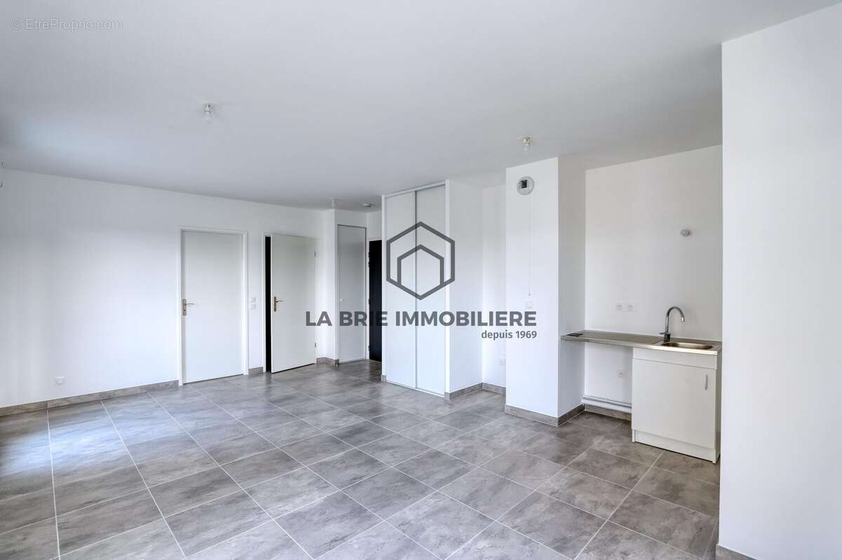 Appartement 49 m² à Mennecy  - photo 3
