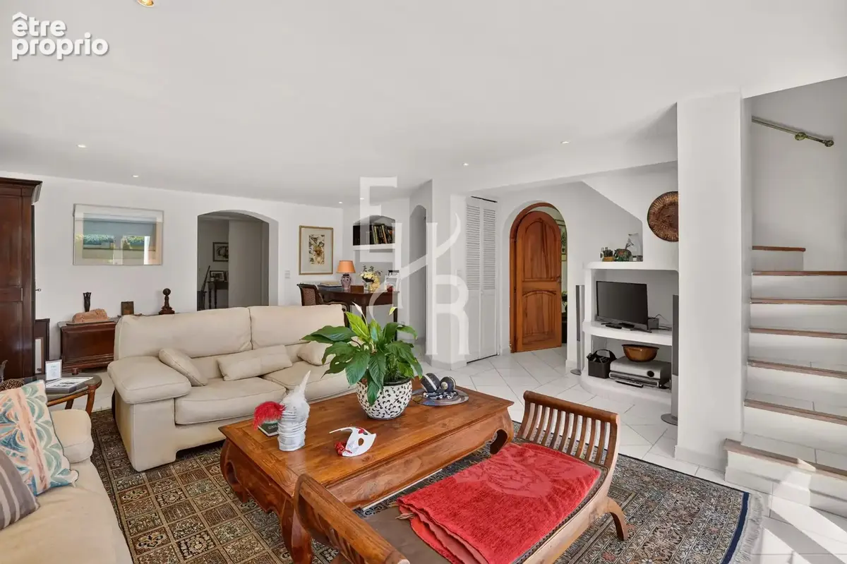 Opportunité à opio — villa familiale avec piscine à proximité de valbonne - photo 9
