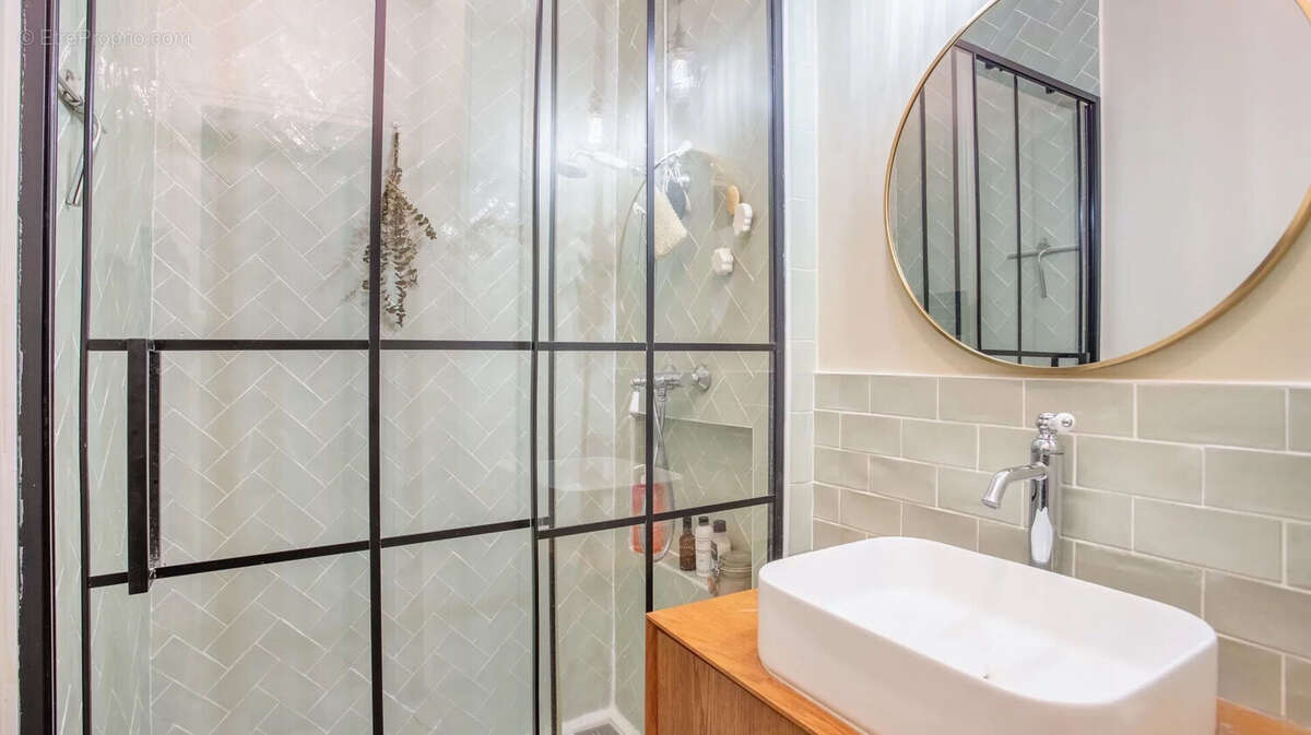 Appartement à PARIS-18E