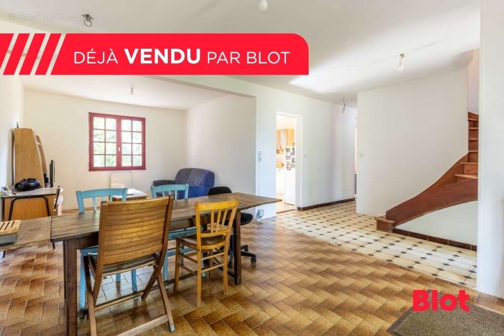 Maison à SAINT-UNIAC