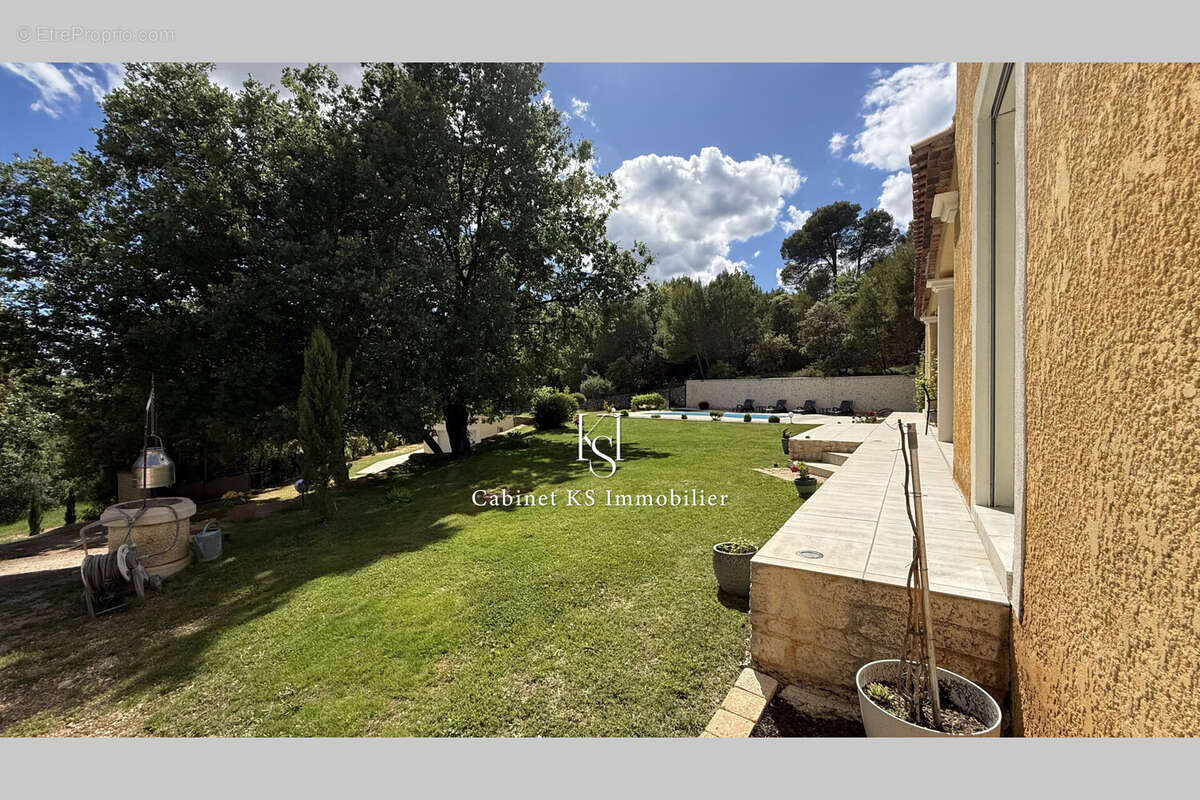 Maison 185 m² à Brue-Auriac  - photo 5