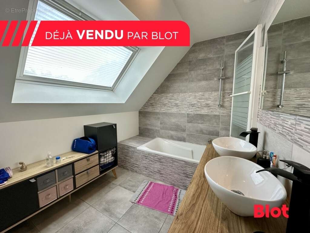 Maison à MONTFORT-SUR-MEU