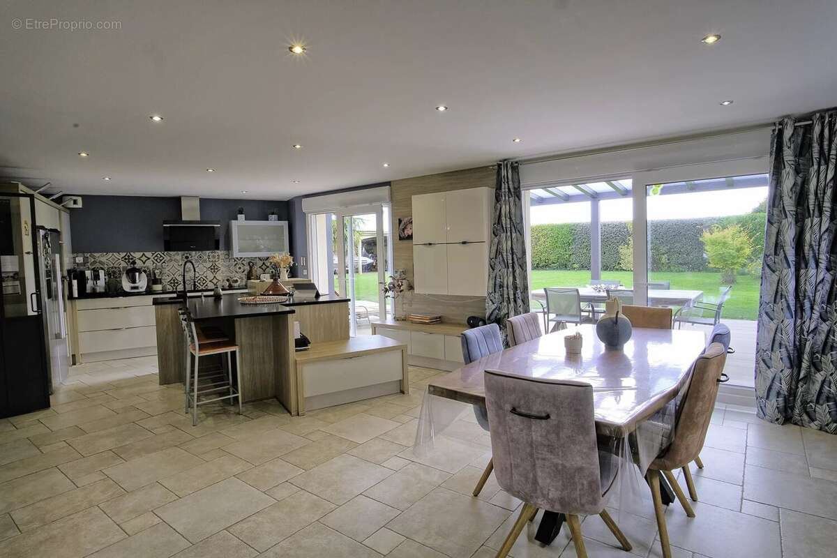 Maison à AMFREVILLE