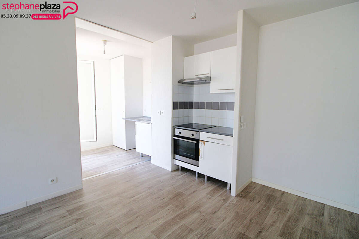 Appartement à PAREMPUYRE