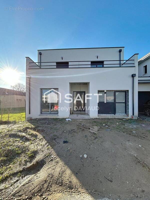 Photo 1 - Maison à TRELAZE