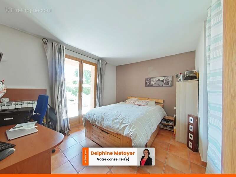 Magnifique villa provençale de 131 m² à Brignoles ,volumes exceptionnels, cadre verdoyant et calme absolu - photo 15