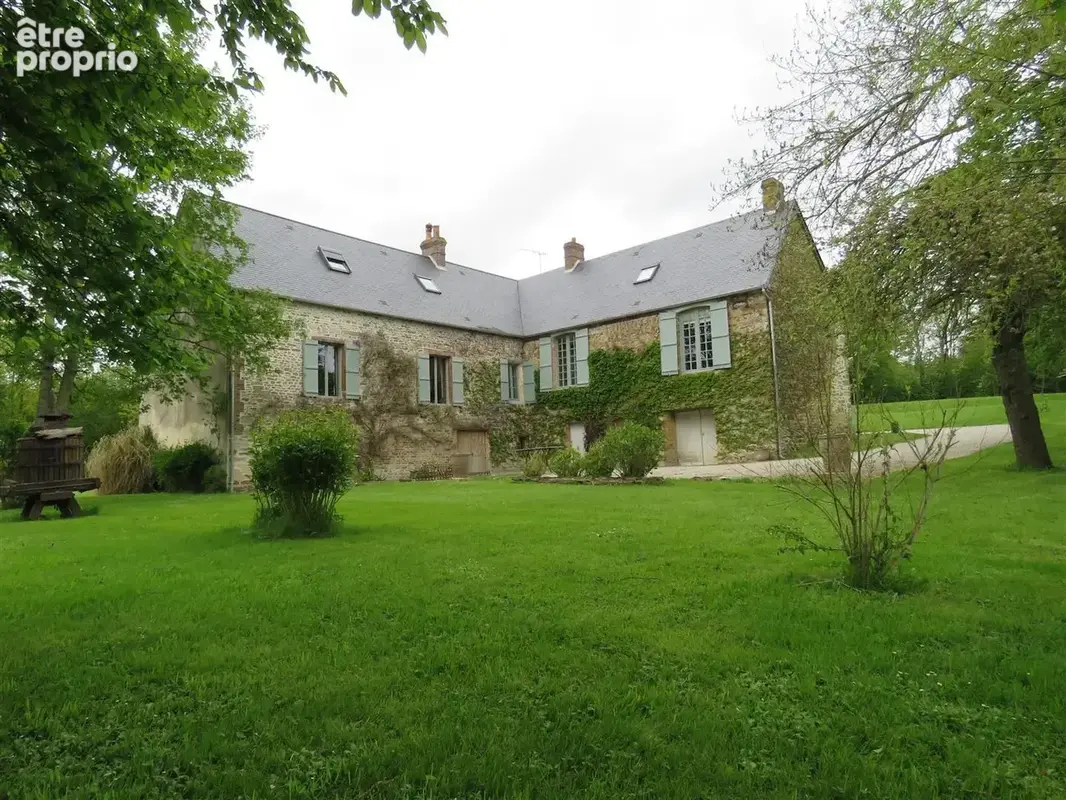 Magnifique logis du 17ème siècle sur 3,8ha, au coeur de la campagne préservée du sud pays d’auge. - photo 12