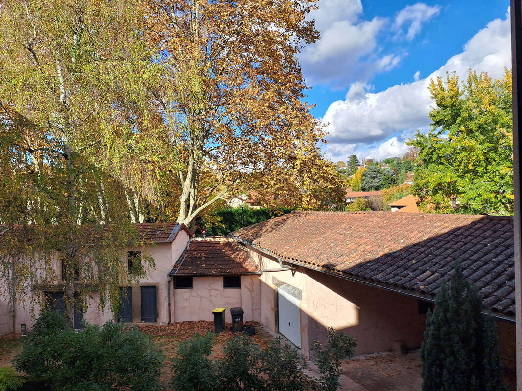 Appartement à FONTAINES-SAINT-MARTIN