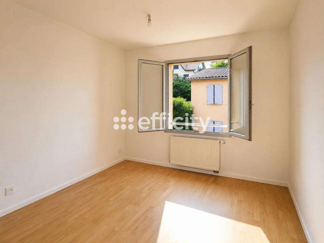 Maison 104 m² à Oullins  - photo 10