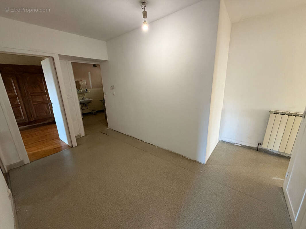 Maison à CHINDRIEUX