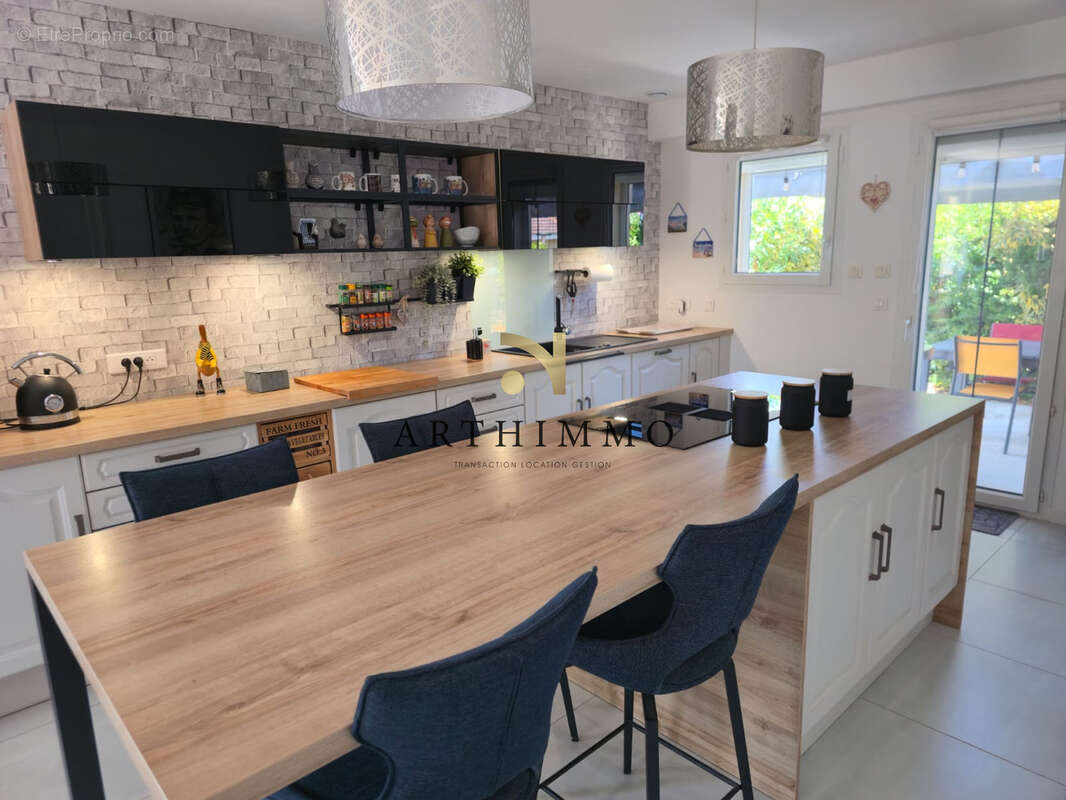 Maison 105 m² à Romans-Sur-Isere  - photo 6