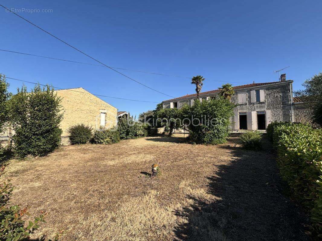 Découvrez le charme intemporel à fort potentiel - photo 2