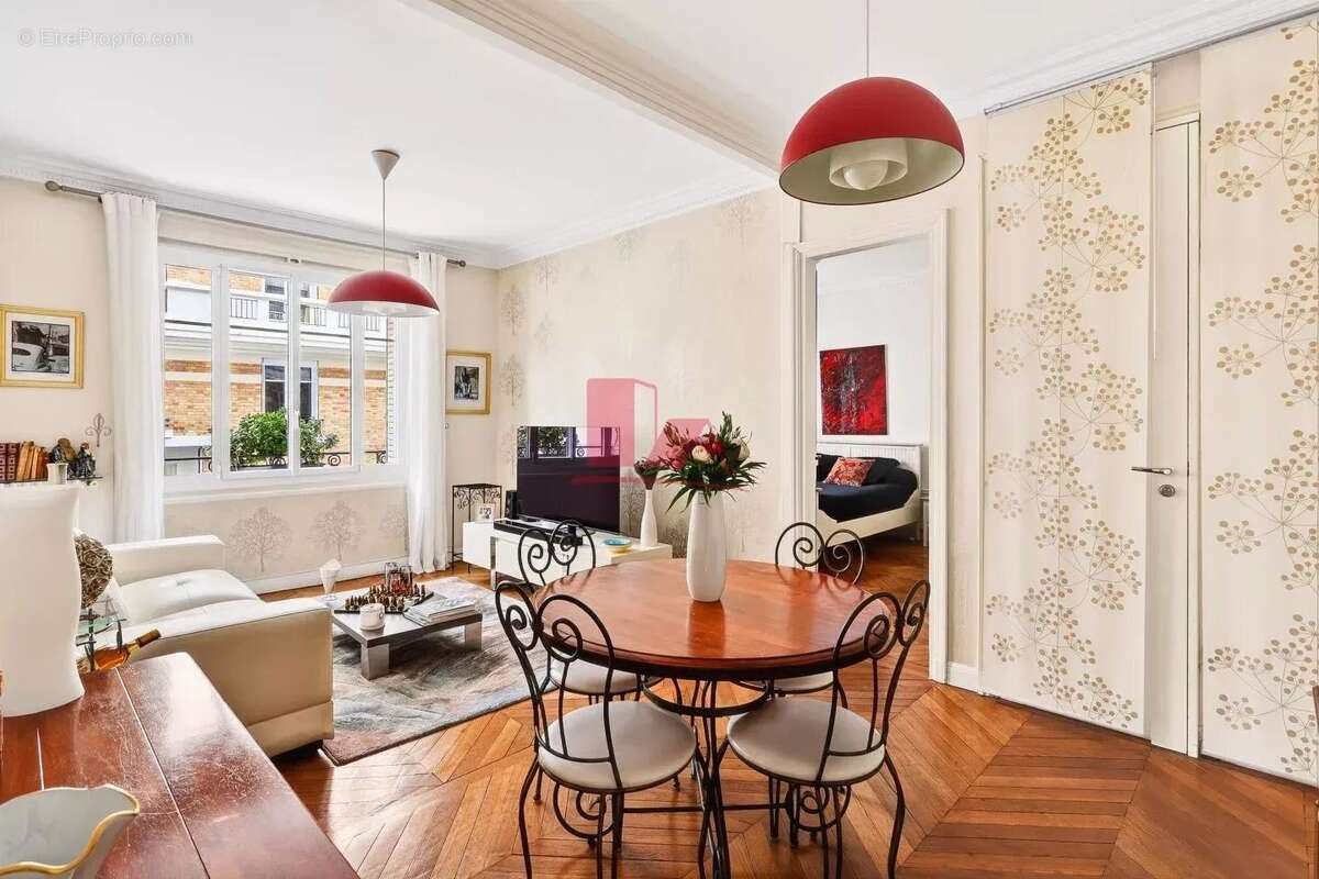 Appartement à ISSY-LES-MOULINEAUX