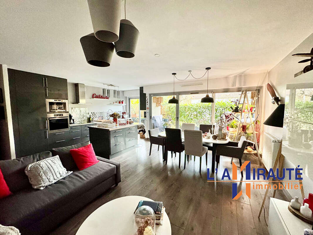 Appartement à HOUILLES