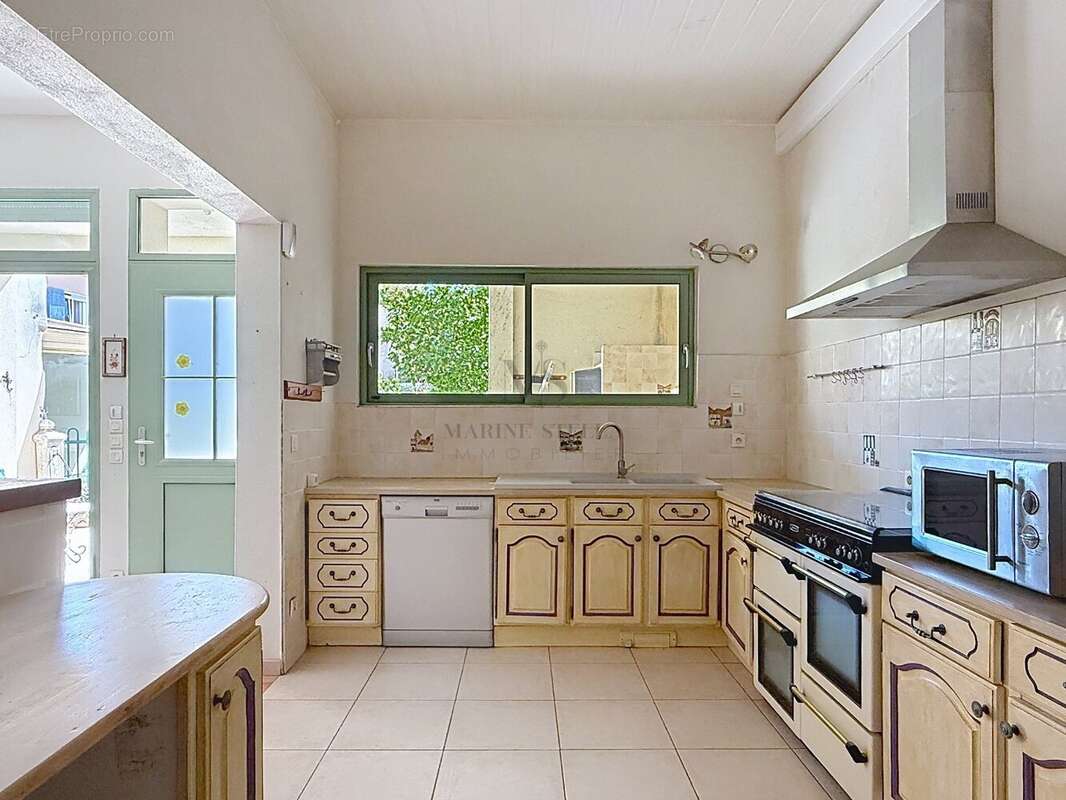 Maison à NISSAN-LEZ-ENSERUNE