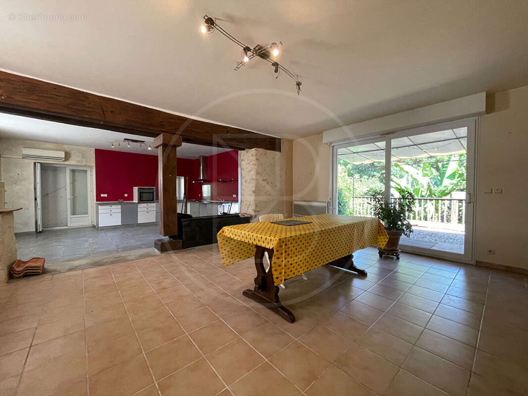 Maison à SAUVETERRE-DE-GUYENNE