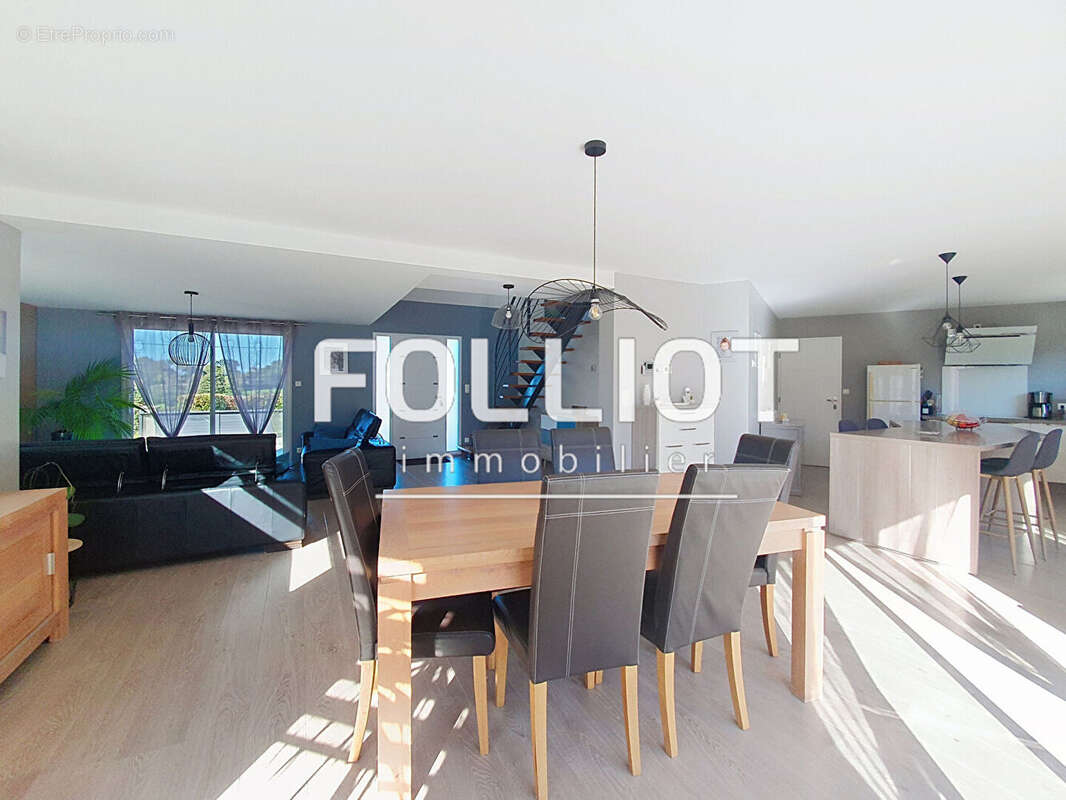 Maison à LA HAYE-DU-PUITS