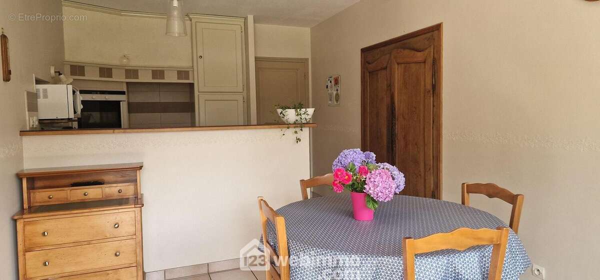 Cuisine vue de la terrasse - Maison à LANNION