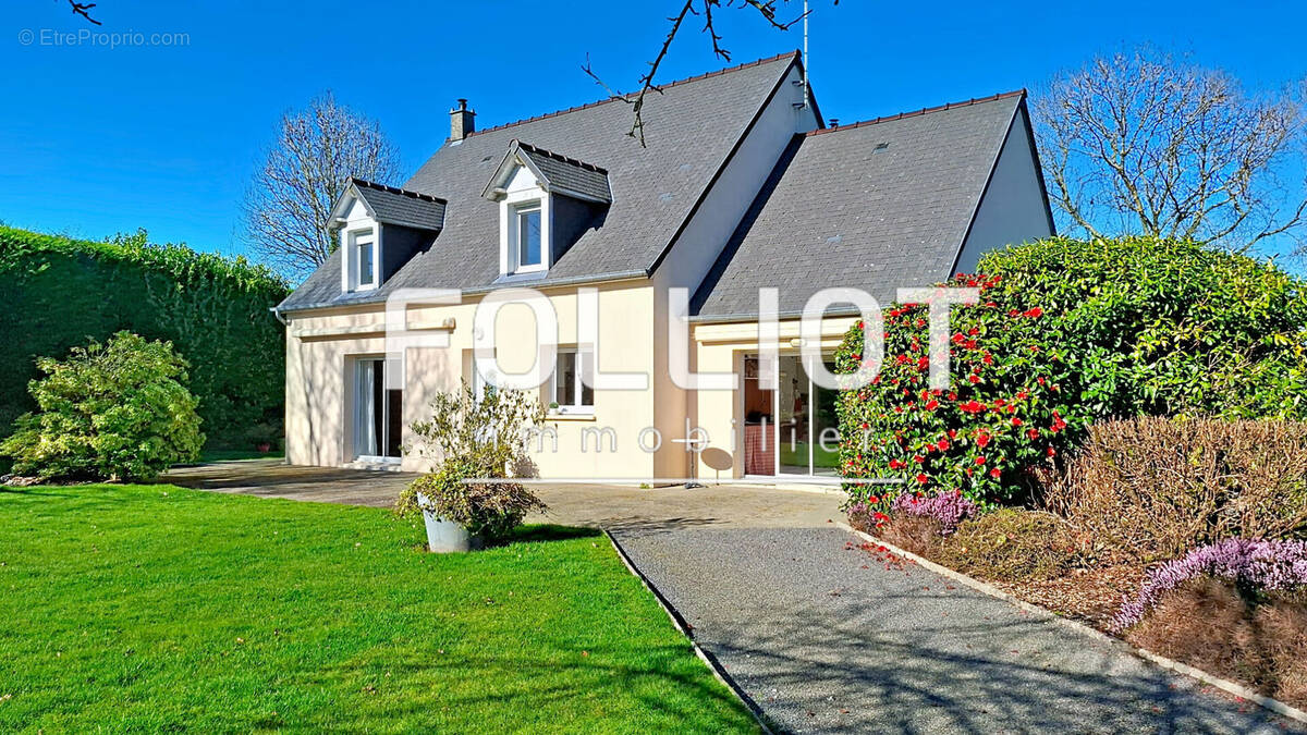 Maison à VILLEDIEU-LES-POELES