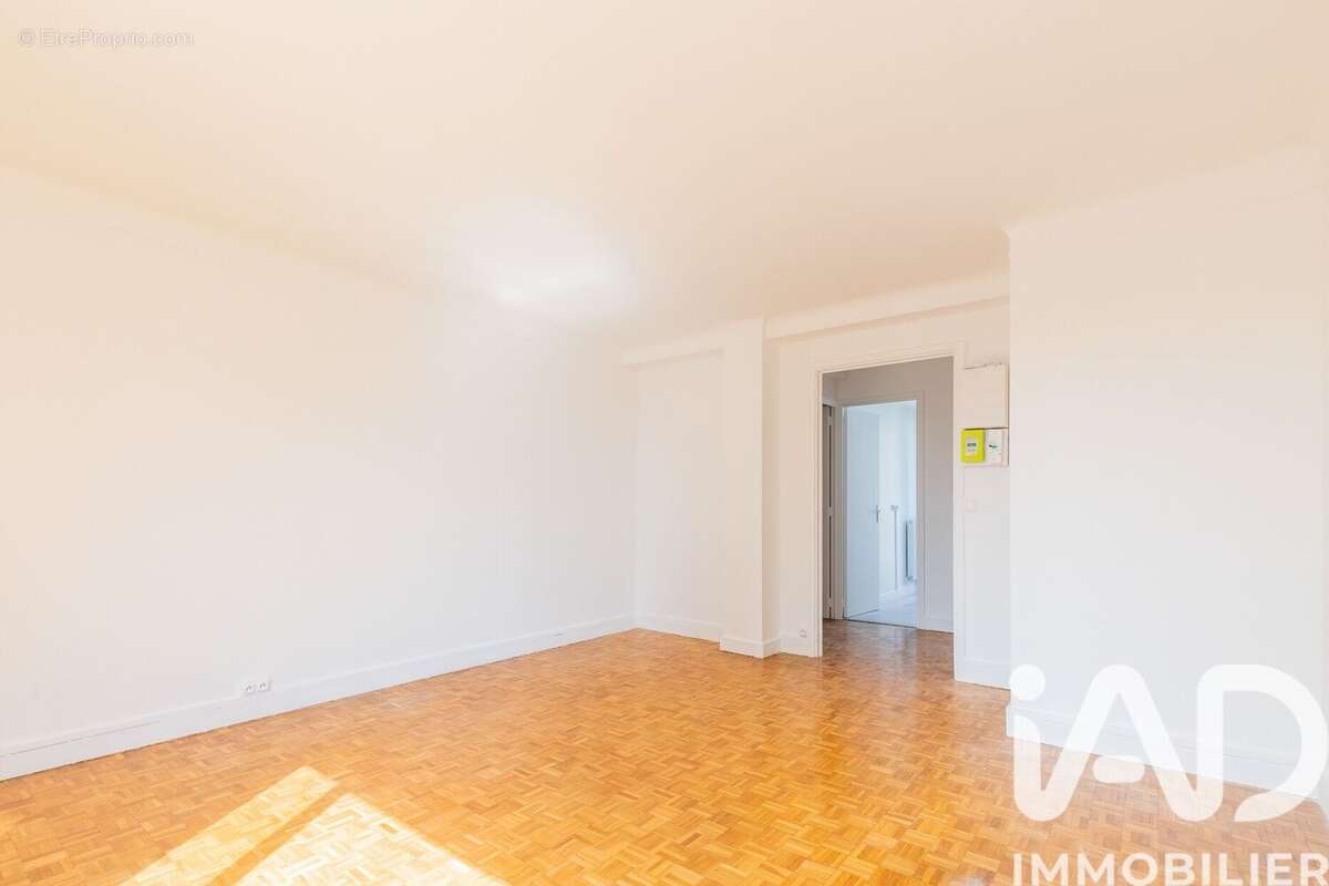 Photo 2 - Appartement à CHOISY-LE-ROI