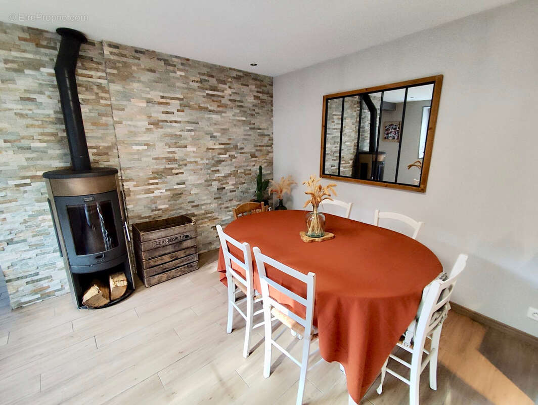 Maison à CHAMPIGNOLLES