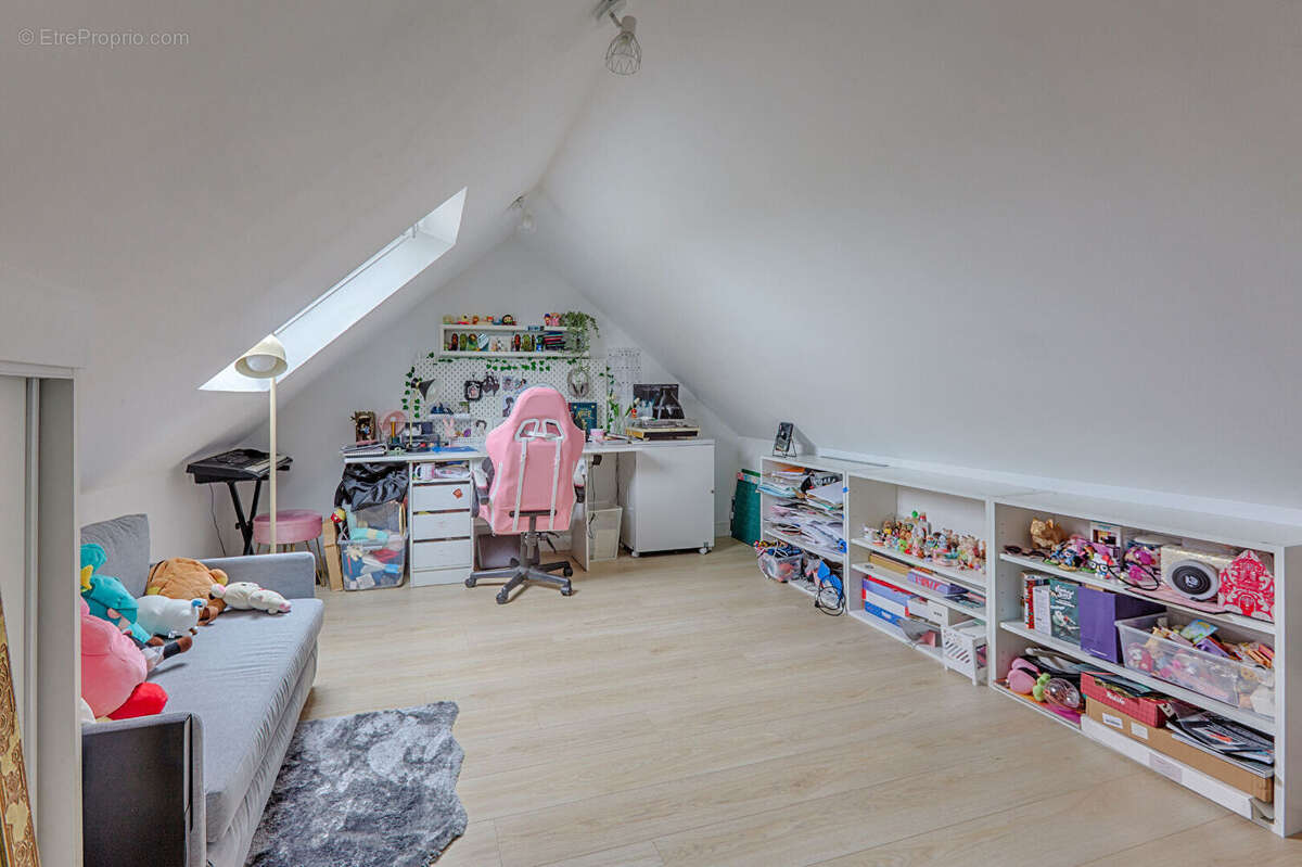 Maison à FONTENAY-LE-FLEURY