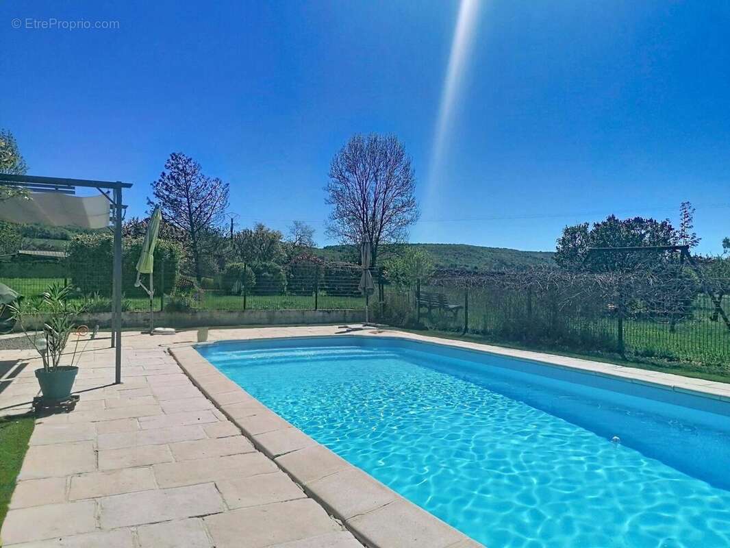 Photo 2 - Maison à VILLECOMTE