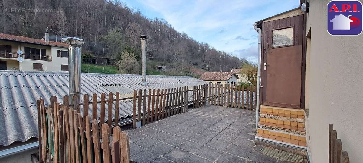 Maison à MONTFERRIER