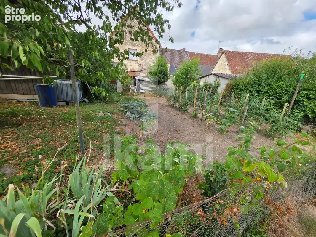 Maison de ville avec vie de plain-pied, garage et grange   Valençay - photo 20