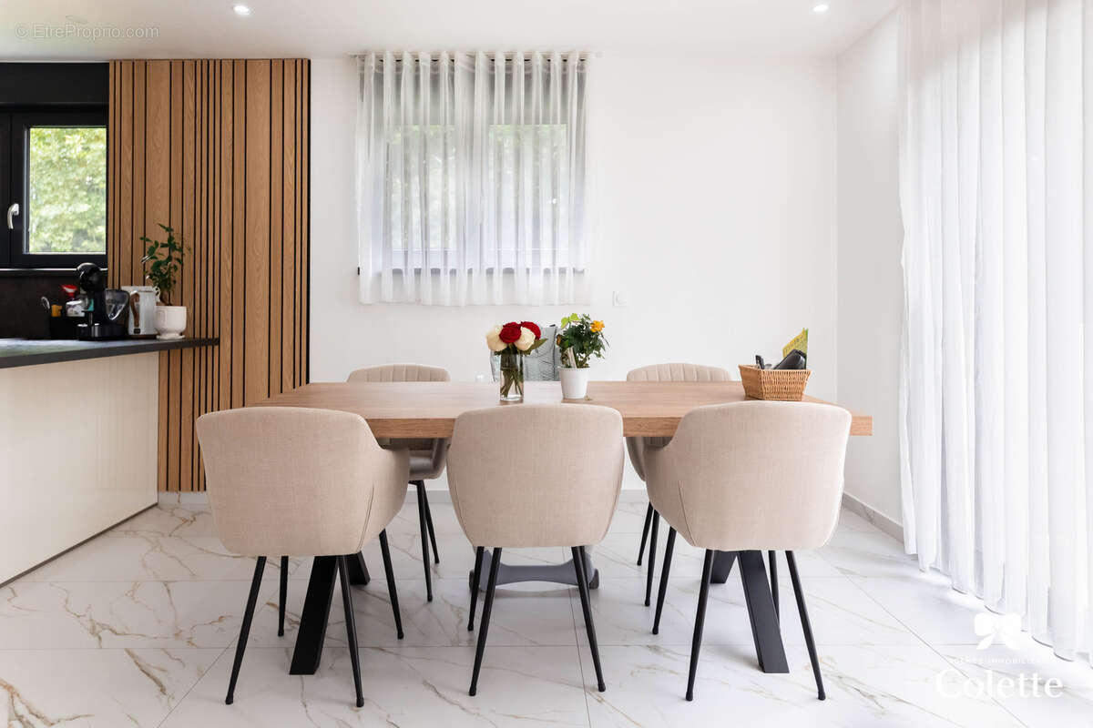 Maison moderne 5 pieces de 136 m2 avec piscine - photo 15