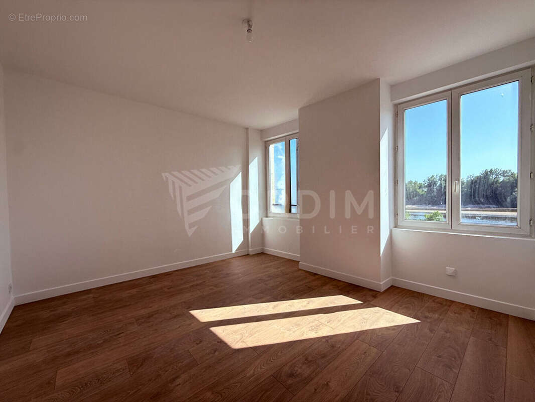 Appartement à NEUVY-SUR-LOIRE