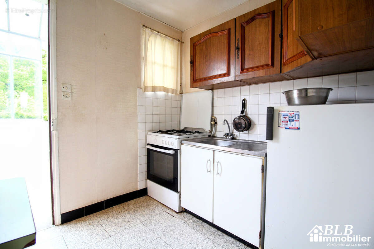 Maison à LE MESNIL-SAINT-DENIS