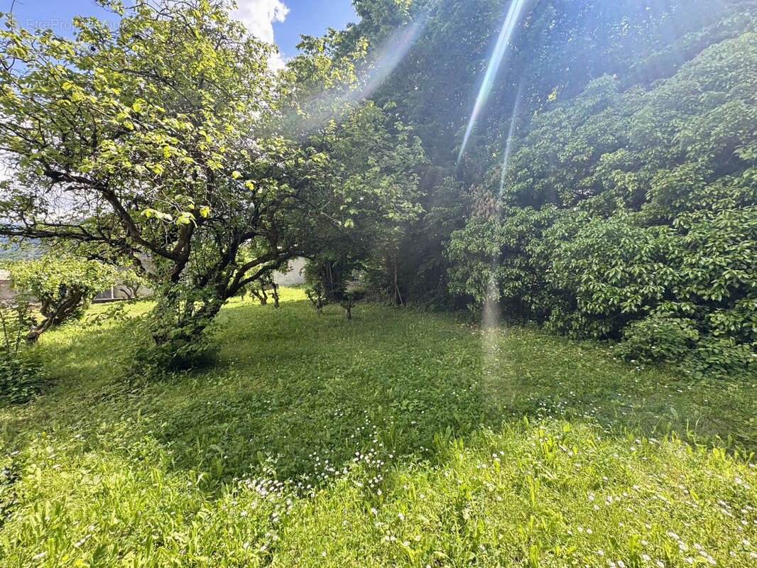 Terrain à SAINT-JEAN-DE-MAURIENNE