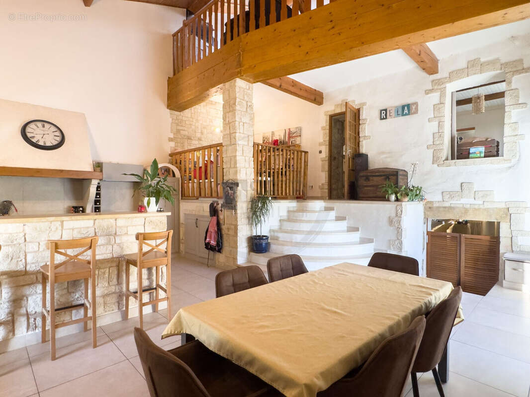 Maison à LA COUCOURDE