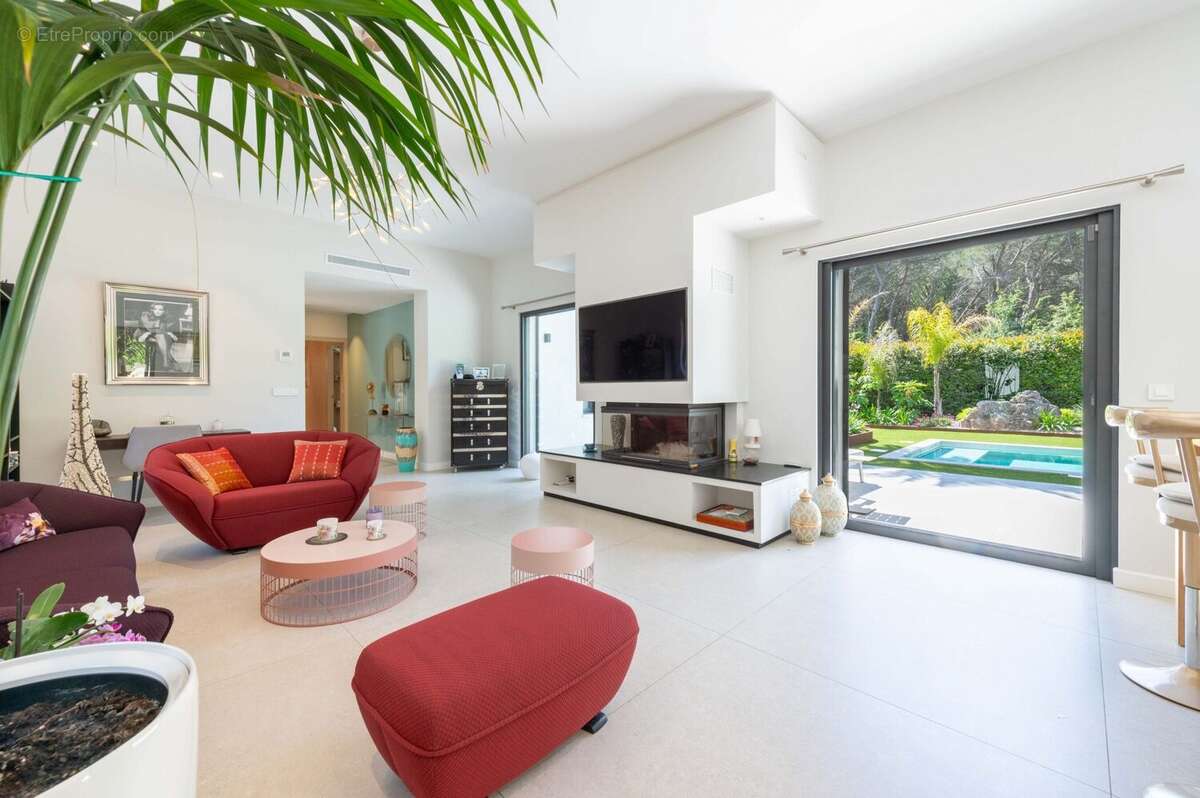 Maison à MOUGINS